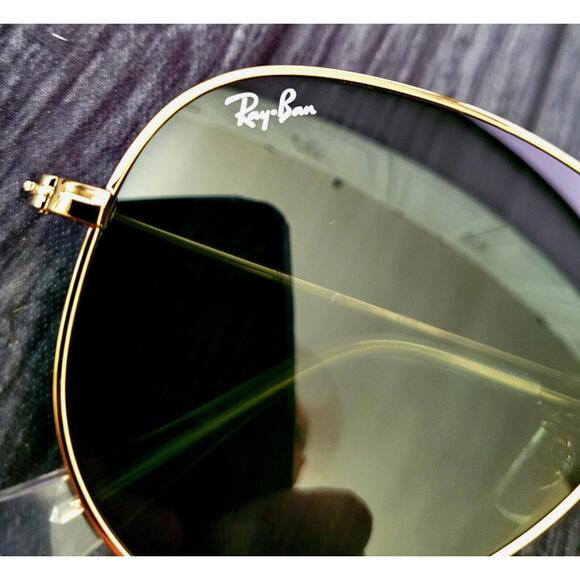 RAY-BAN aviator sunglasses Gold Frame never worn no scratches - Picture 4 of 5
